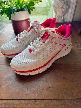 Easy Spirit Women's Maxine EMOVE Walking Sneakers Sz 9